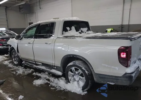 2018 Honda Ridgeline Rtl-E z USA, uszkodzony, nr VIN 5FPYK3F72JB004371
